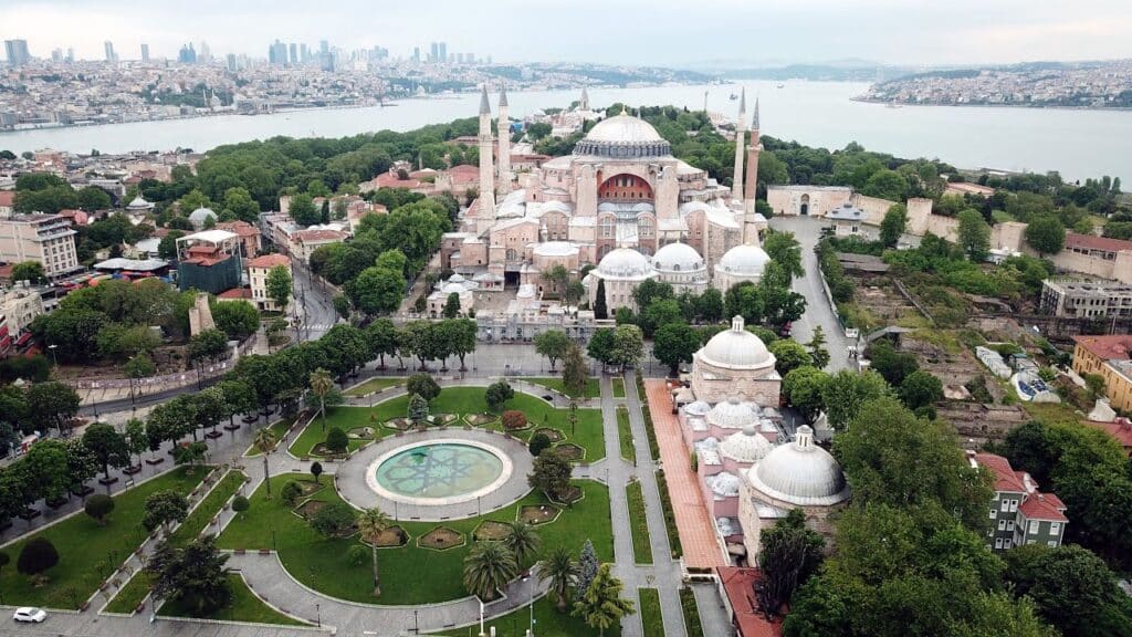 istanbul city tour guide